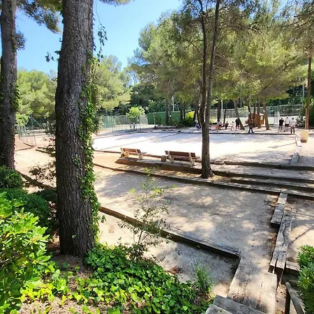 Apartment T2 Avec Piscine, Parking Prive A 200m Des Plages Et Commerces - Fr-1-316-237 *